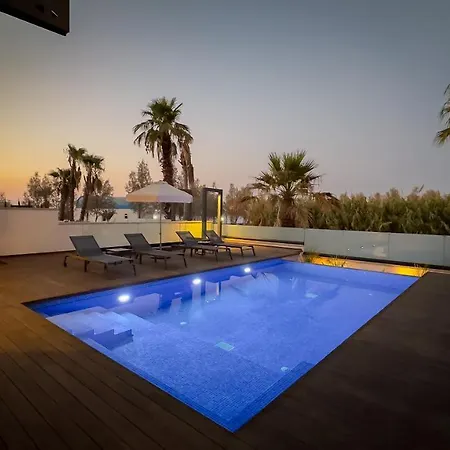 Sunrise Beachfront Villas - Villa 3 Paralimni Exterior photo