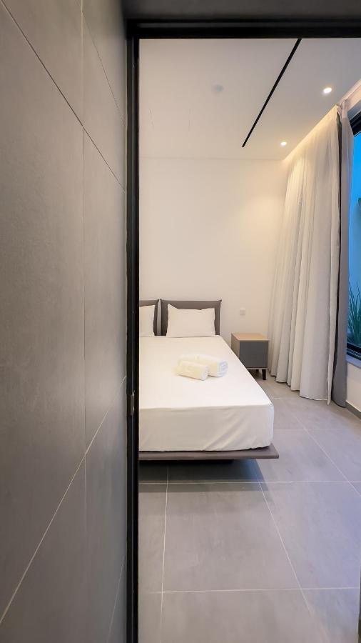 Sunrise Beachfront - 3 * Paralimni