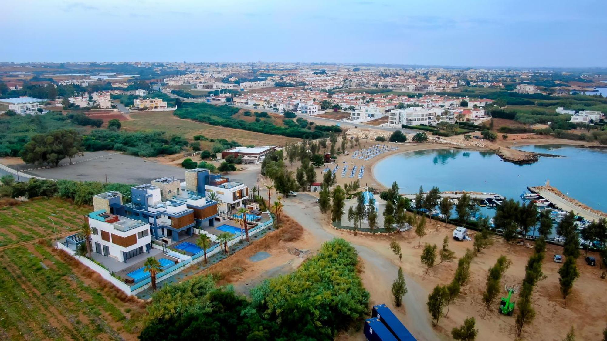 Sunrise Beachfront - 3 Villa Paralimni